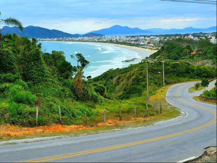 Mariscal - Bombinhas - Litoral Norte Catarinense - Costa Esmeralda - Estado de Santa Catarina - Regi