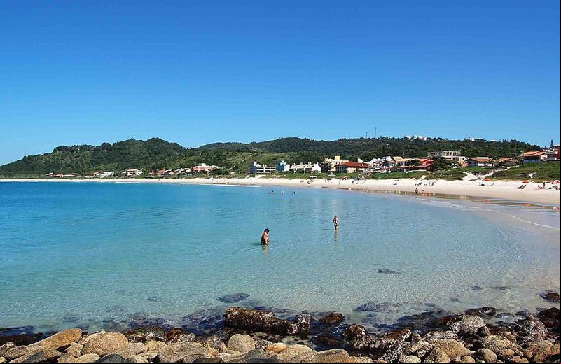 Praia de Quatro Ilhas - Bombinhas - Litoral Norte Catarinense - Costa Esmeralda - Estado de Santa Catarina - Regi