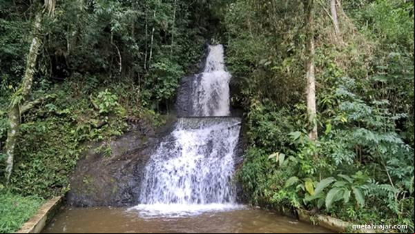 Restaurante e cachoeira Arco 