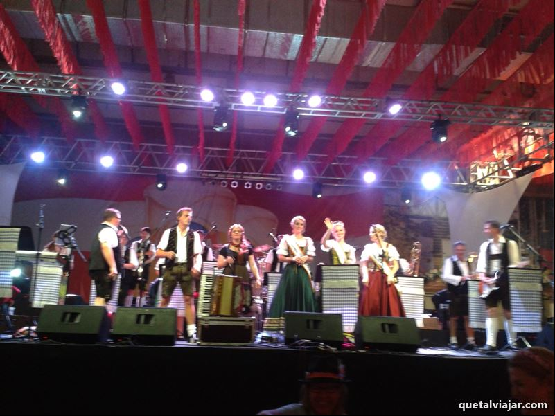 Oktoberfest de Blumenau - Santa Catarina - Viajar à Oktoberfest